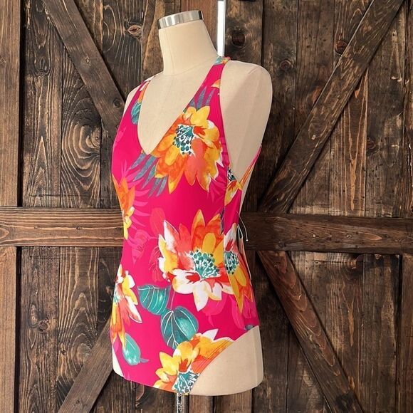 Kona Sol Women's Plus Size Strappy Back One Piece Swimsuit (Pink Floral) - Picture 5 of 15